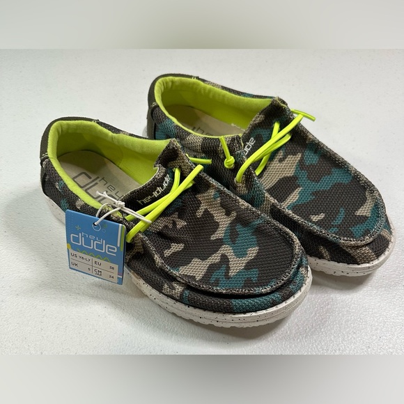 Hey Dude Youth Wally Sox Taupe Camo women’s size‎ 7 Youth size 6 - Picture 1 of 11